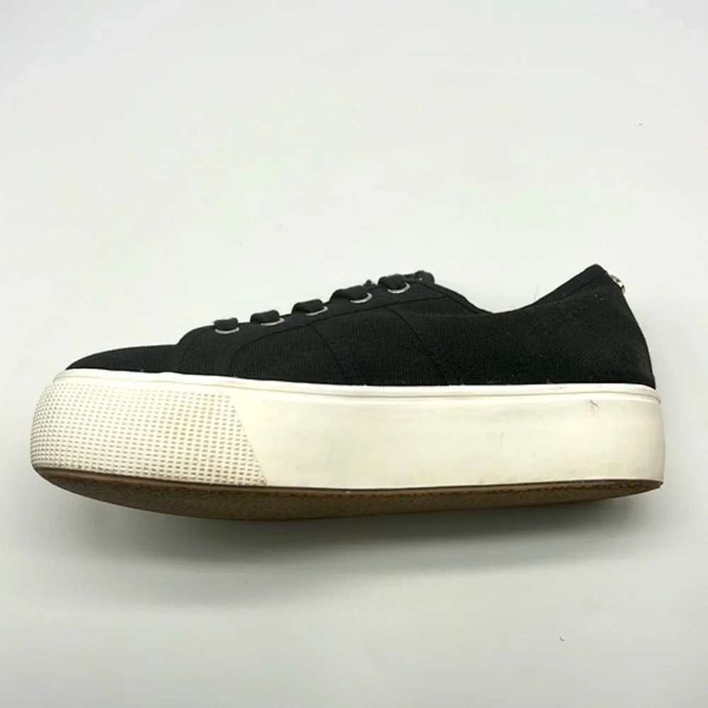 Steve Madden - Emmi Black & White Platform Lace Up Sneakers Size 8
